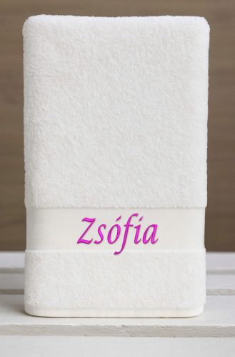 Egyedi névvel hímzett törölköző/Fehér pink Classic Charm