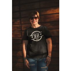   Született 50 éve női fekete karcsúsitott póló/Feliratozható!