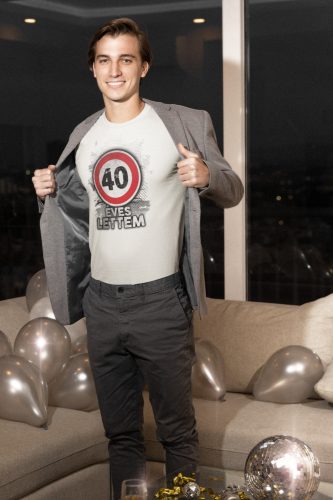 40 éves lettem fehér póló/Feliratozható!