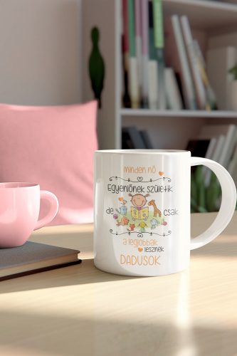 Minden nő egyenlőnek születik Bögre