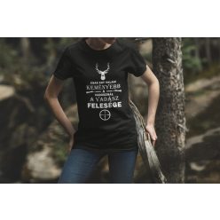 Vadász felesége fekete póló