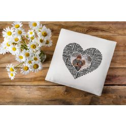 Pároknak szív alakú fényképes fehér párna