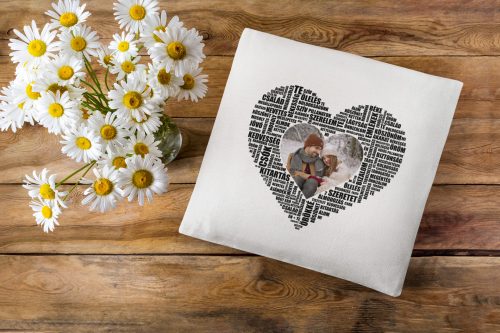 Pároknak szív alakú fényképes fehér párna