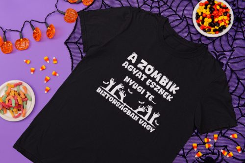 A zombik agyat esznek fekete póló
